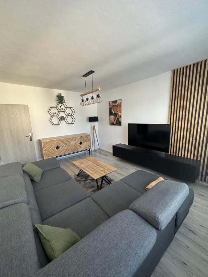 Stylove Ubytovanie V Centre S Parkovanim Zadarmo Zv1 Zvolen Buitenkant foto